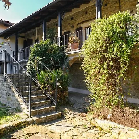 Langhe Countryhouse Cascina Marenco Cessole