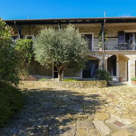 Langhe Countryhouse Cascina Marenco Cessole