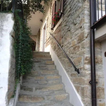Langhe Countryhouse Cascina Marenco *