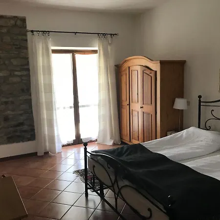 Villa Langhe Countryhouse Cascina Marenco